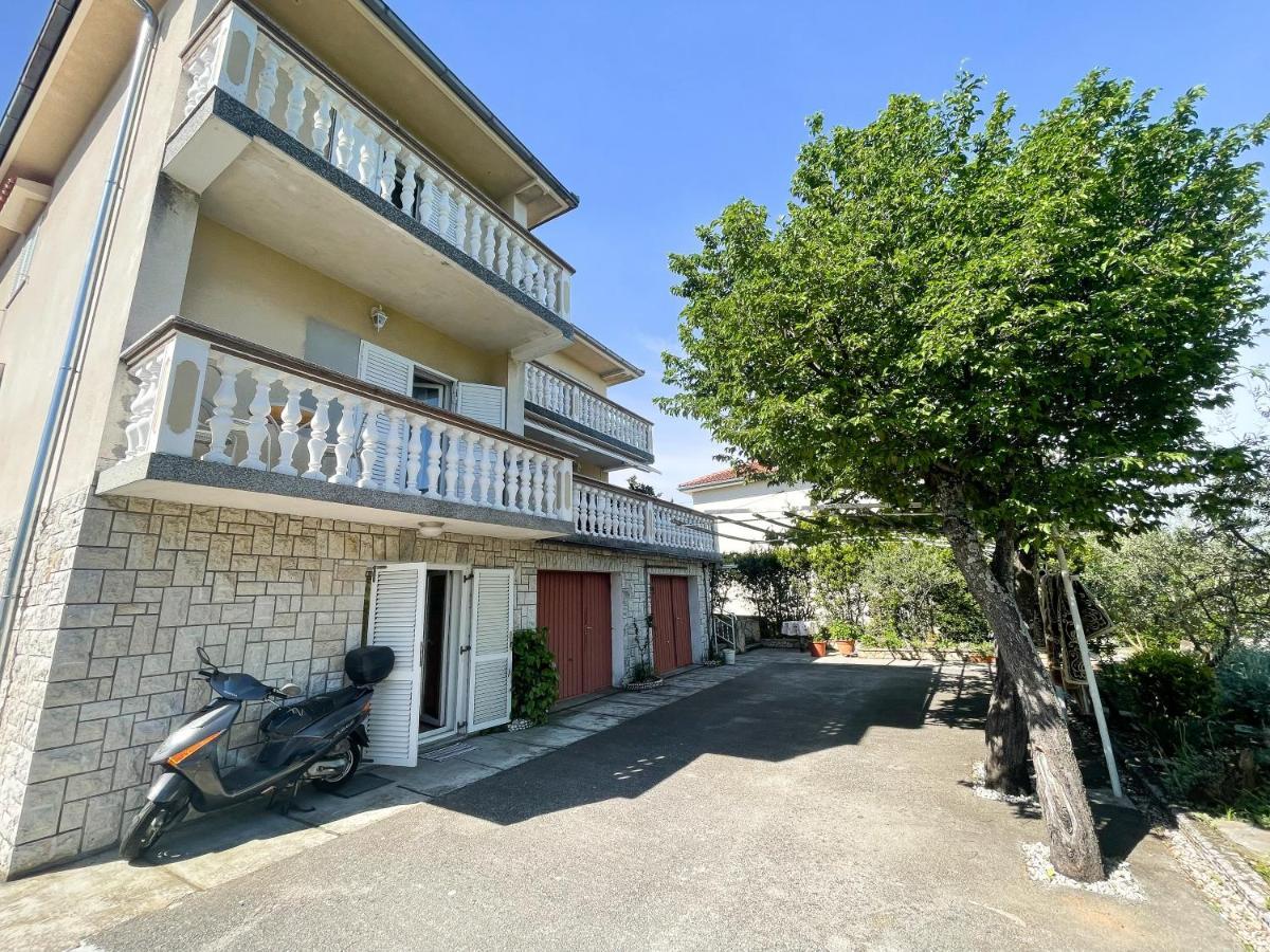 Apartmani Leonarda ยาดราโนโว ภายนอก รูปภาพ