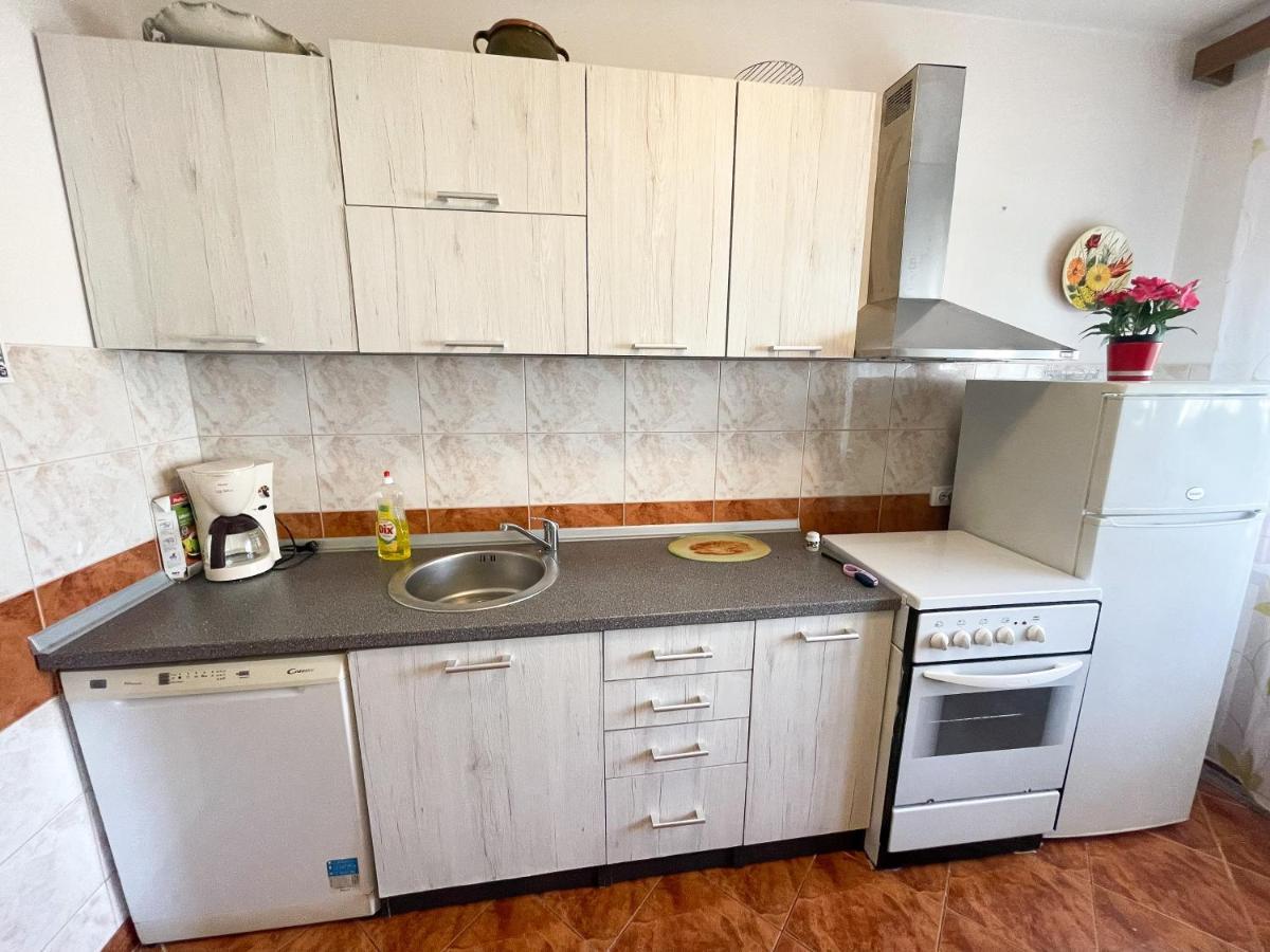 Apartmani Leonarda ยาดราโนโว ภายนอก รูปภาพ