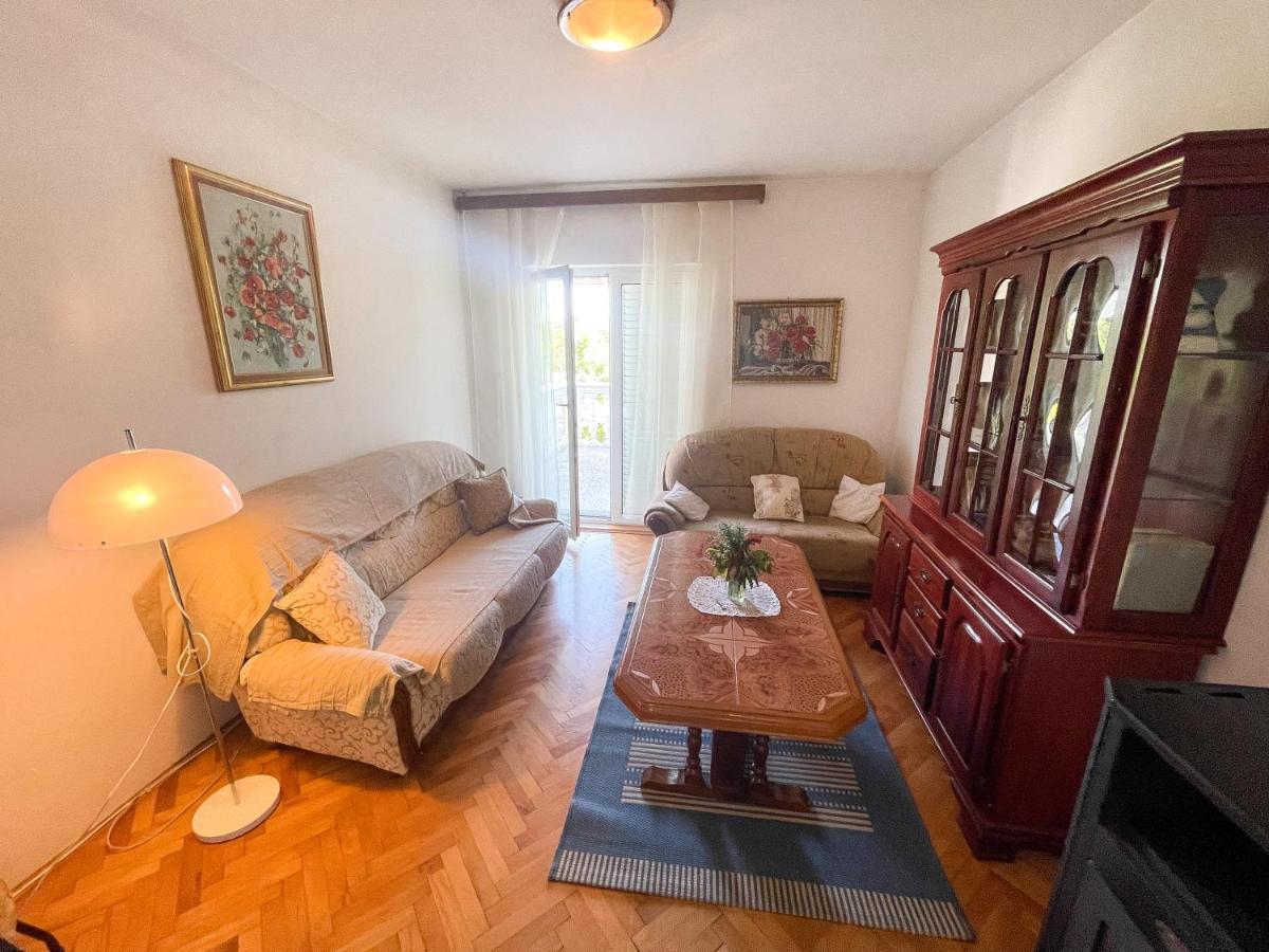 Apartmani Leonarda ยาดราโนโว ภายนอก รูปภาพ